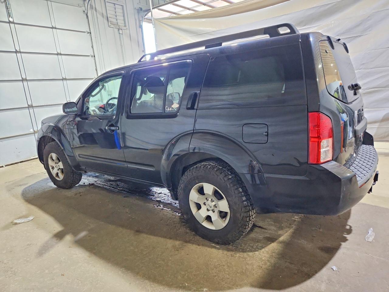 2012 NISSAN PATHFINDER S — Фото 2 из 13