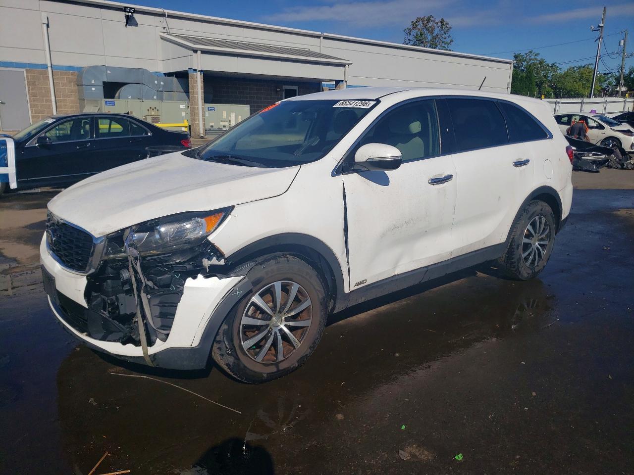 2019 KIA SORENTO LX