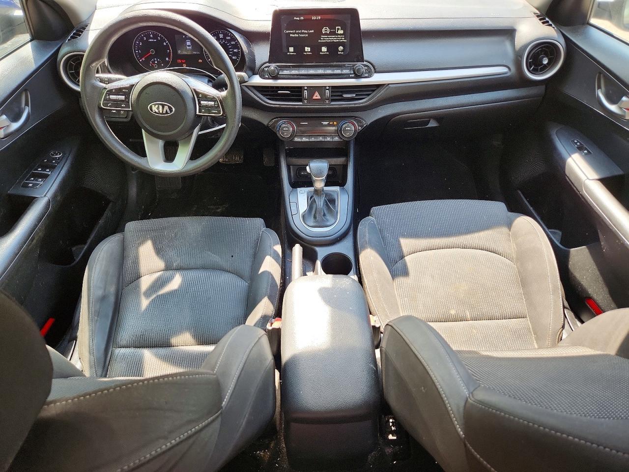 2019 KIA FORTE LXS — Фото 8 из 12