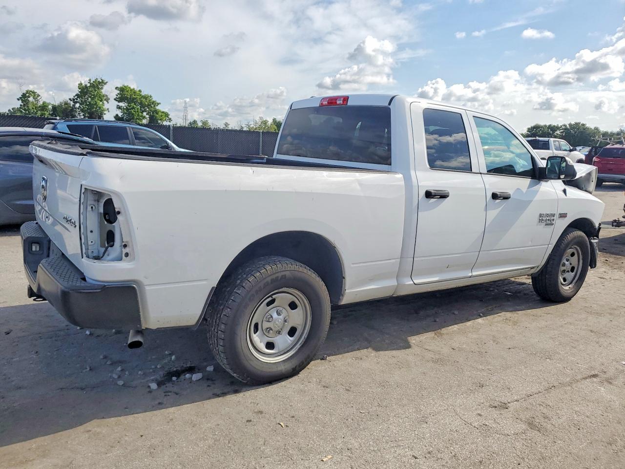 2021 RAM 1500 CLASSIC TRADESMAN — Фото 3 из 13