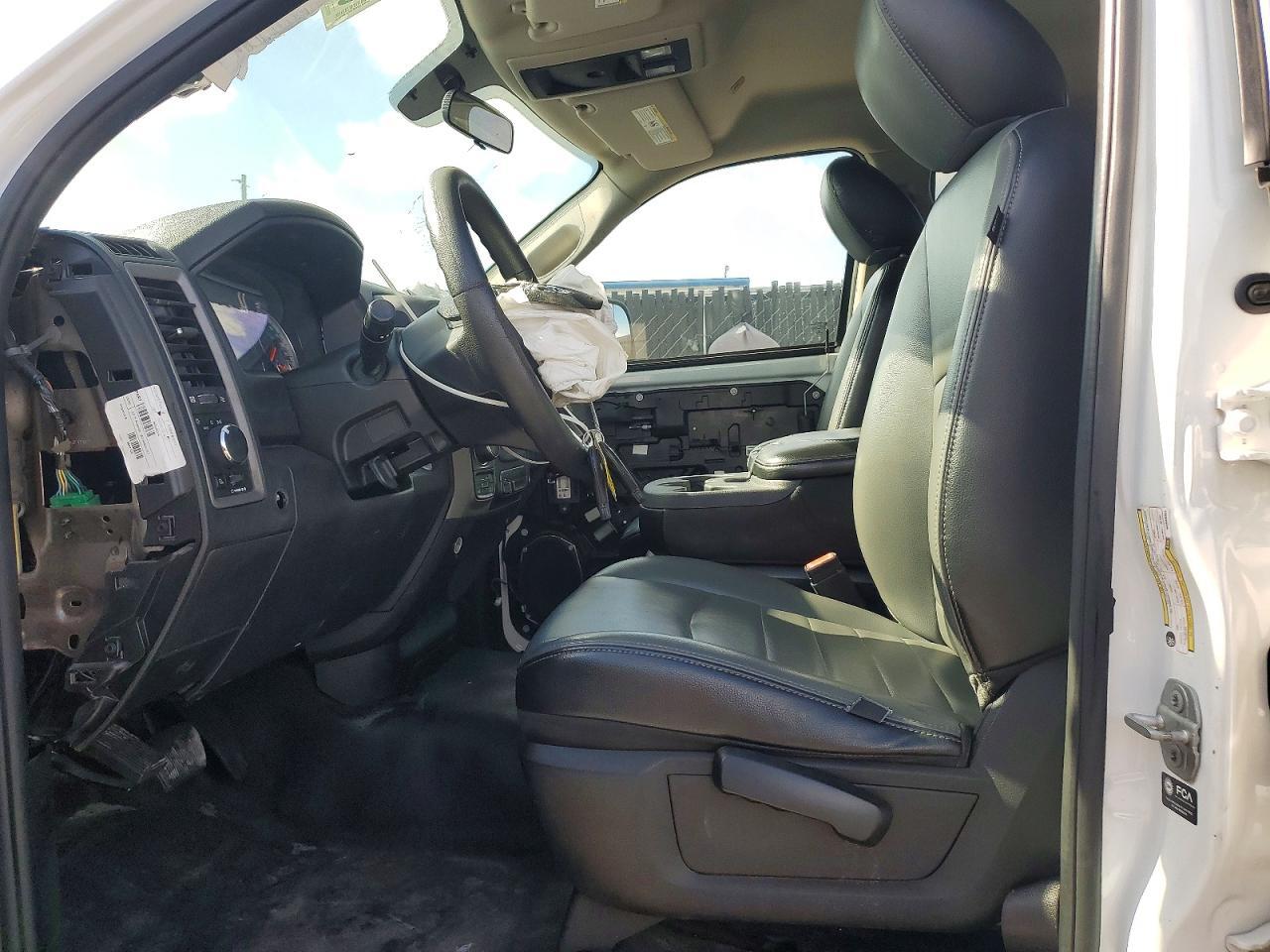 2021 RAM 1500 CLASSIC TRADESMAN — Фото 7 из 13