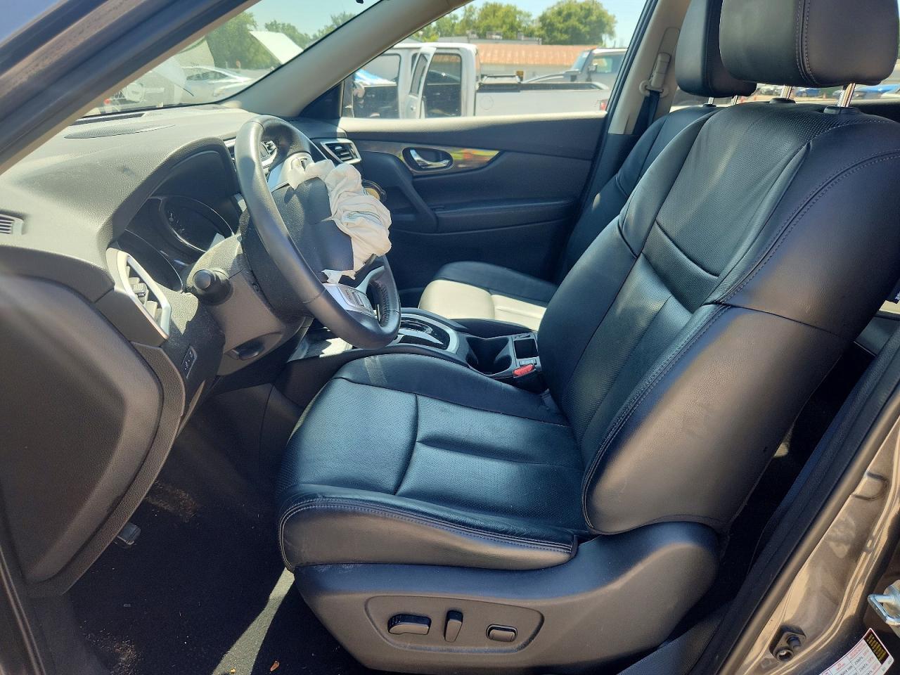 2014 NISSAN ROGUE SL — Фото 7 из 13