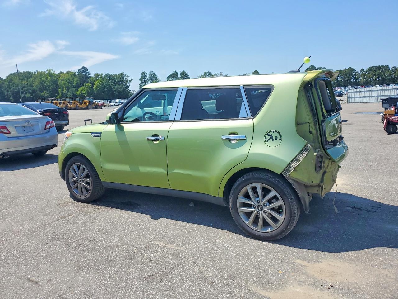 2017 KIA SOUL + — Фото 2 из 12