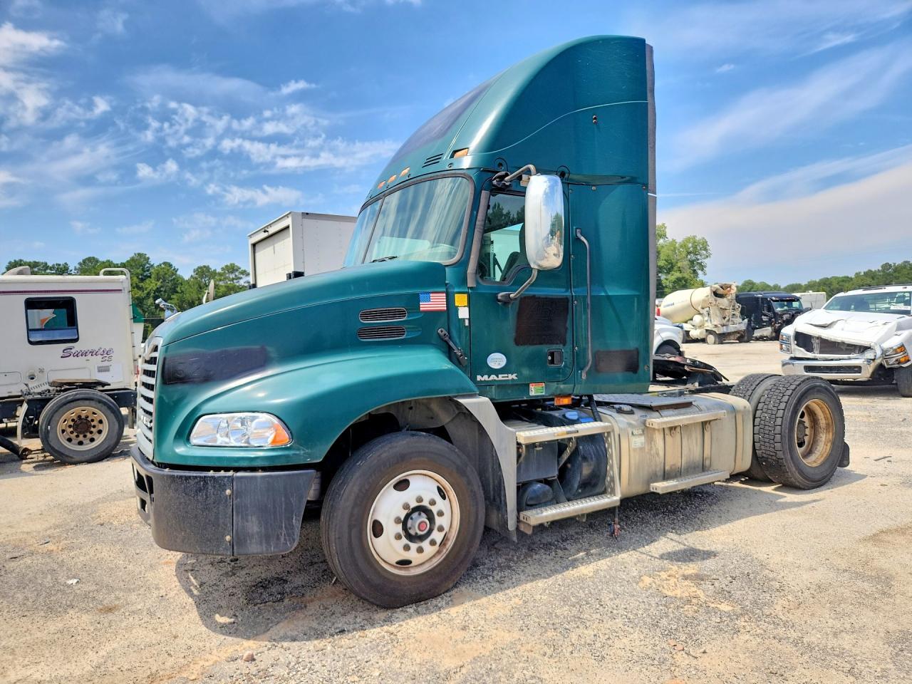 2016 MACK 600 1M1AW01X8GM008526