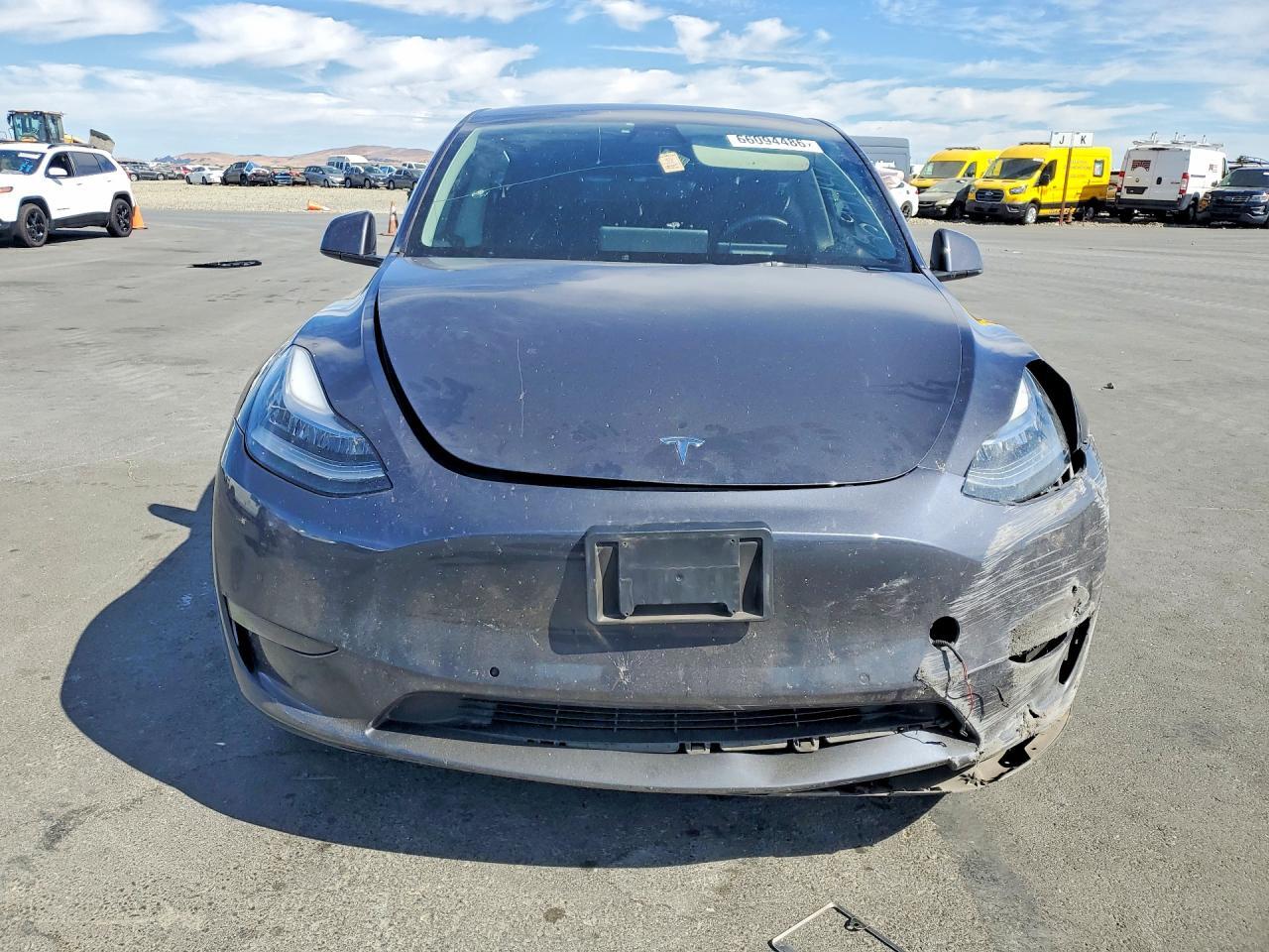 2021 TESLA MODEL Y — Фото 5 из 12