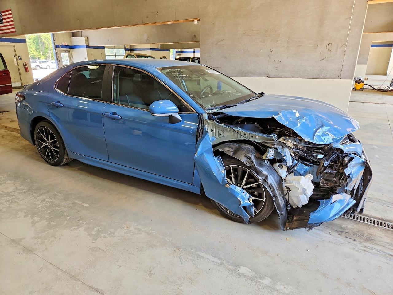 2023 TOYOTA CAMRY SE — Фото 4 из 12