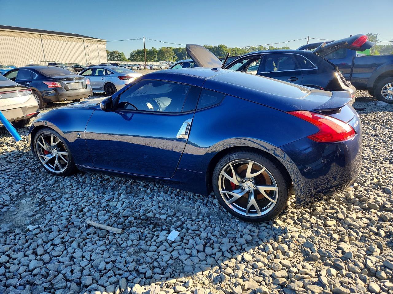 2015 NISSAN 370Z SPORT TECH — Фото 2 из 12