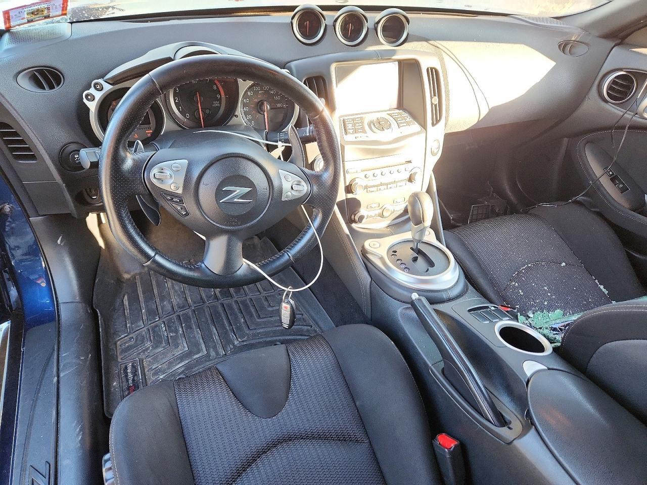 2015 NISSAN 370Z SPORT TECH — Фото 8 из 12