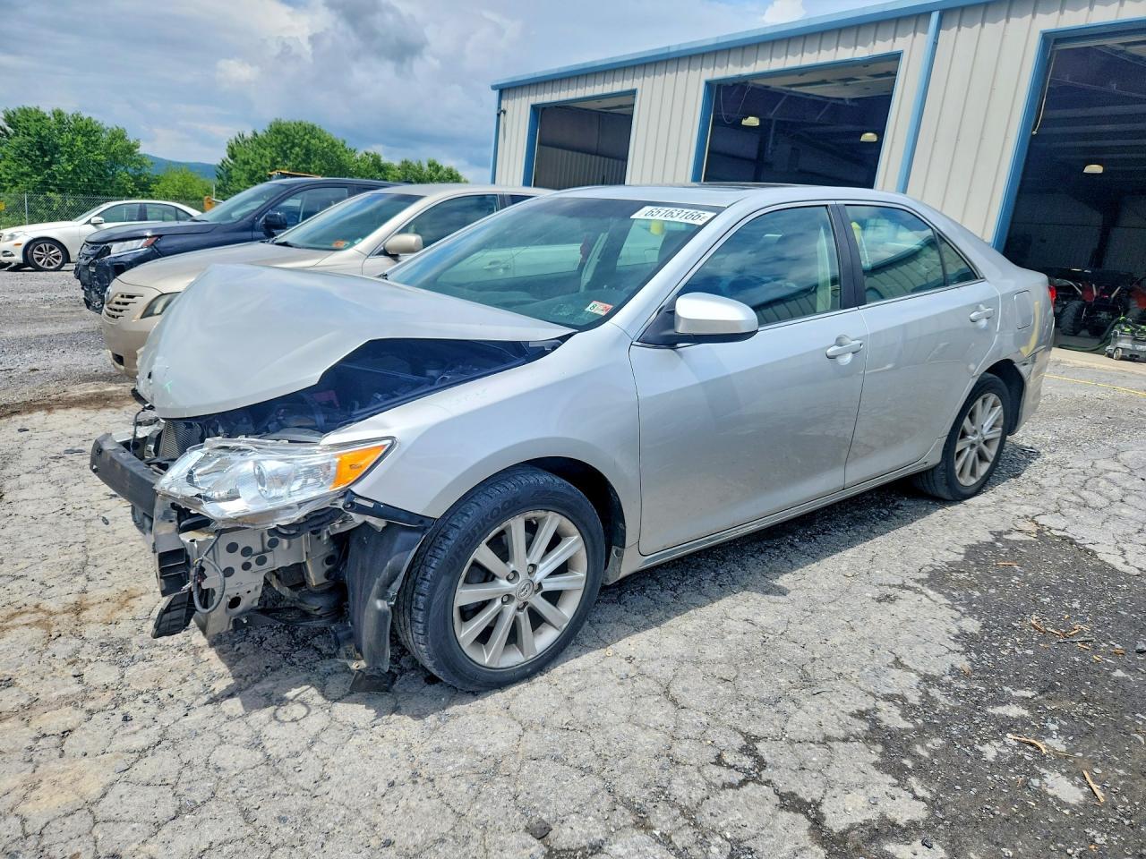 2014 TOYOTA CAMRY XLE