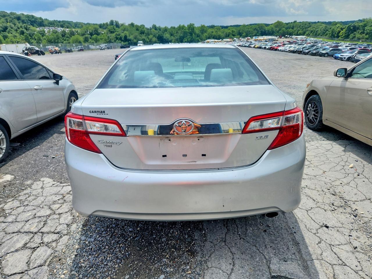 2014 TOYOTA CAMRY XLE — Фото 6 из 12