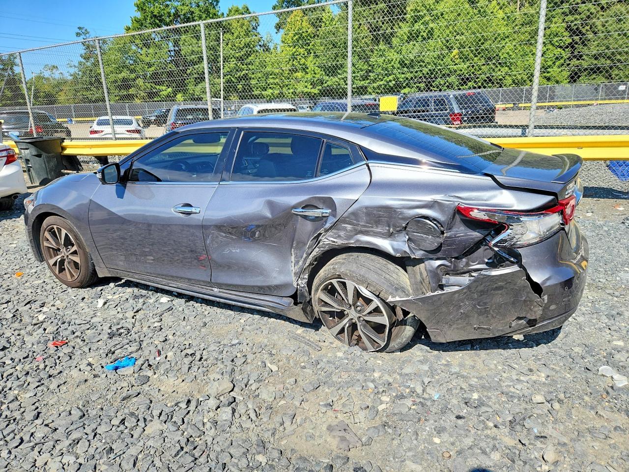 2018 NISSAN MAXIMA PLATINUM — Фото 2 из 12