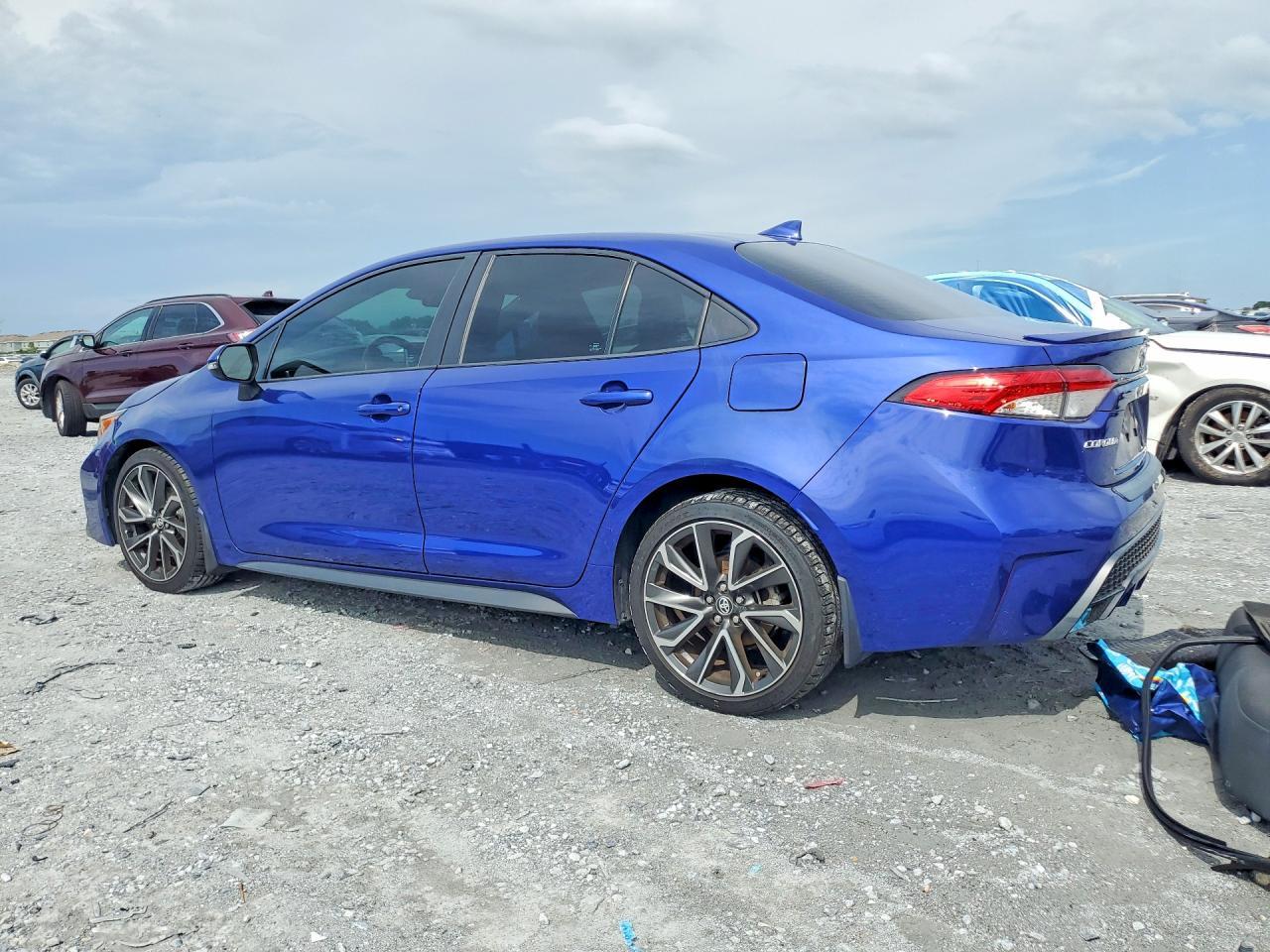 2020 TOYOTA COROLLA SE — Фото 2 из 12