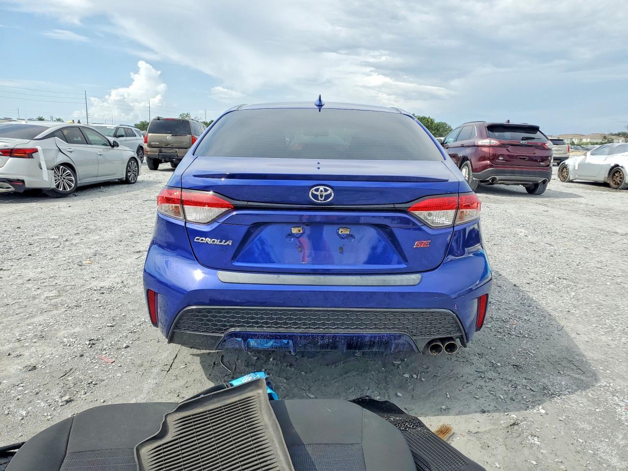 2020 TOYOTA COROLLA SE — Фото 6 из 12
