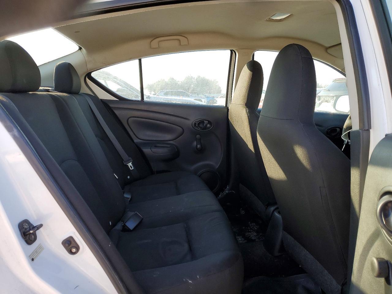 2015 NISSAN VERSA S — Фото 10 из 12