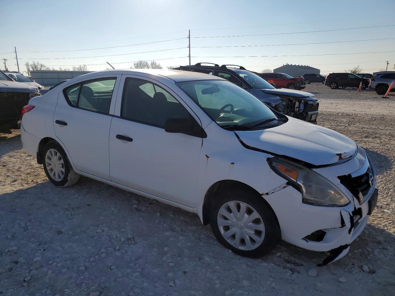 2015 NISSAN VERSA S — Фото 4 из 12