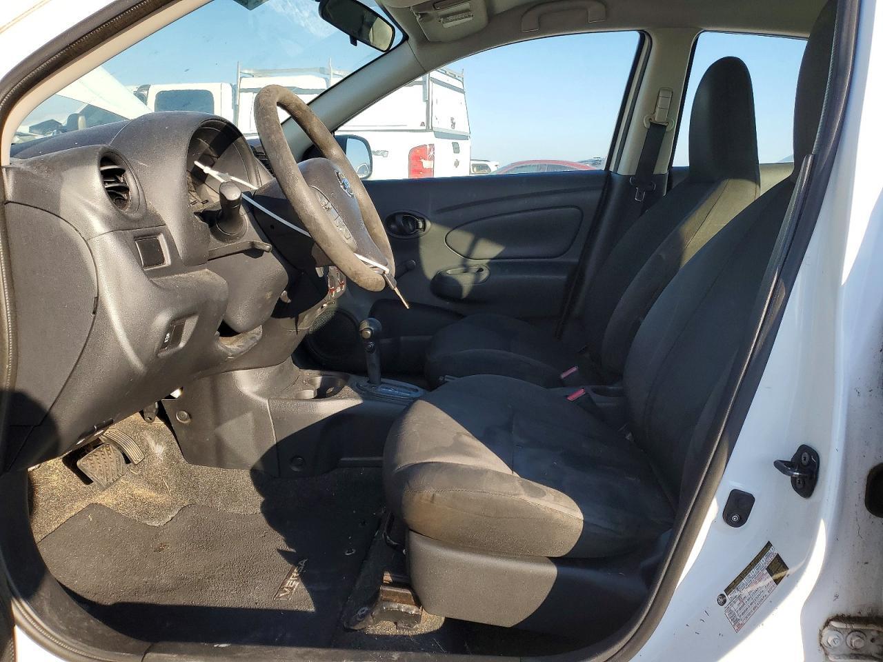 2015 NISSAN VERSA S — Фото 7 из 12