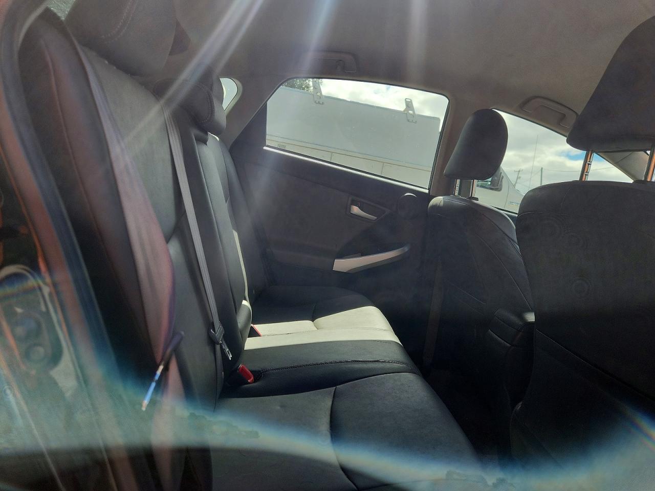 2015 TOYOTA PRIUS FOUR — Фото 10 из 12