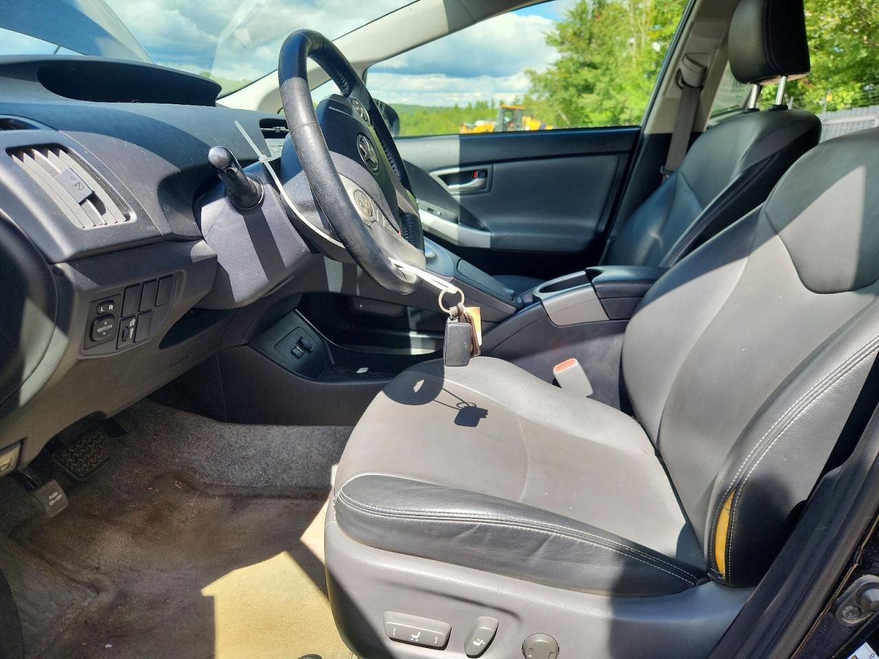 2015 TOYOTA PRIUS FOUR — Фото 7 из 12
