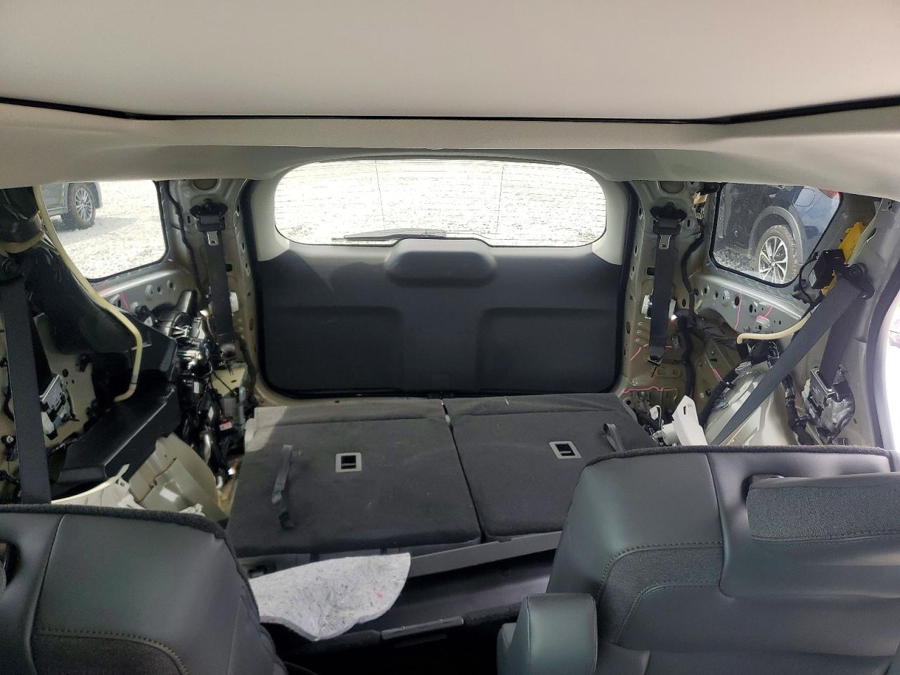 2026 FORD EXPLORER ACTIVE — Фото 10 из 14