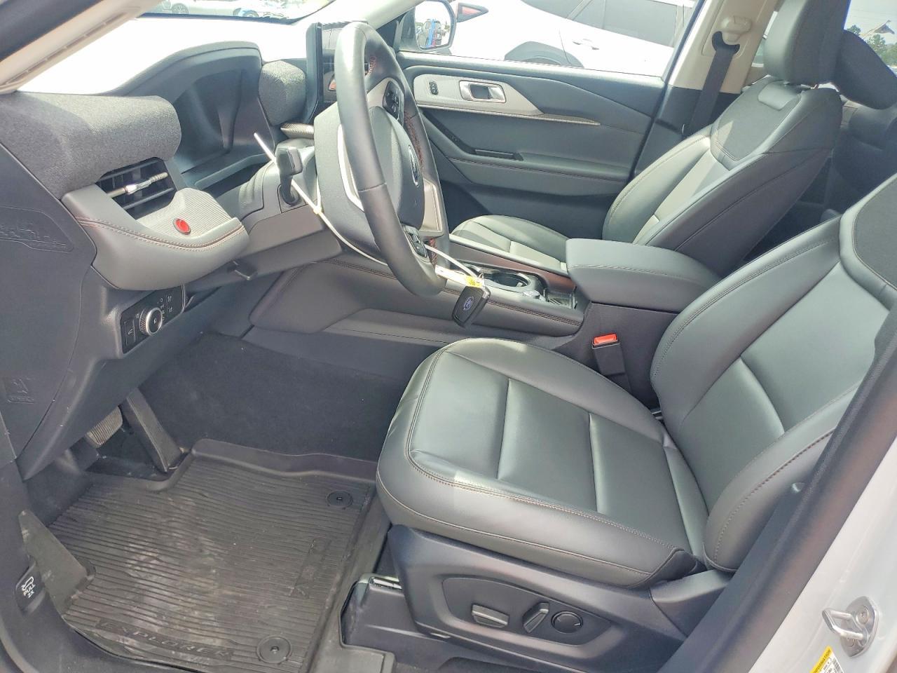 2026 FORD EXPLORER ACTIVE — Фото 7 из 14