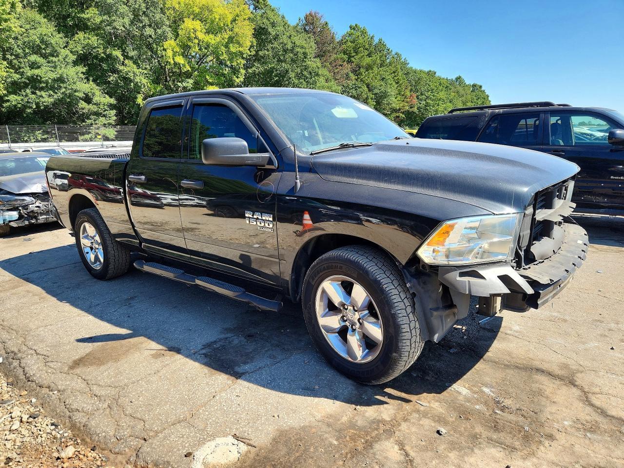 2019 RAM 1500 CLASSIC TRADESMAN — Фото 4 из 12