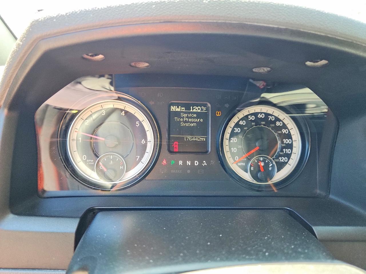 2019 RAM 1500 CLASSIC TRADESMAN — Фото 9 из 12