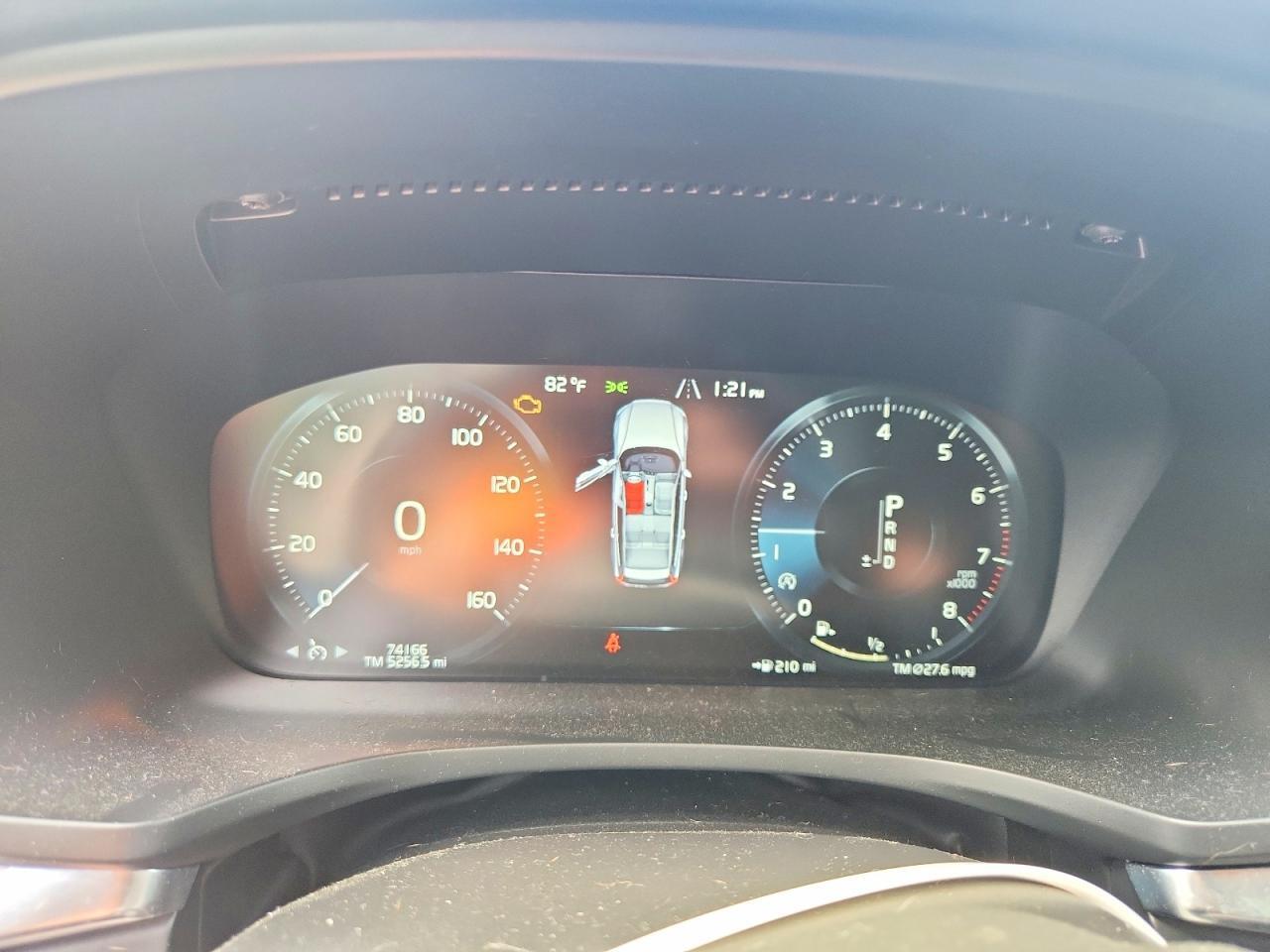 2020 VOLVO V60 CROSS COUNTRY T5 MOMENTUM — Фото 9 из 12