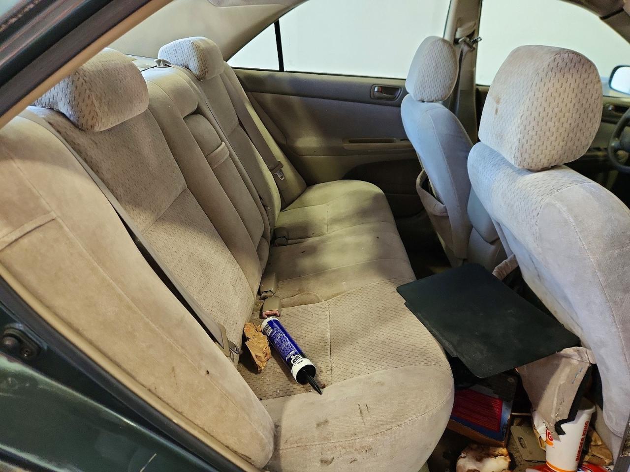 2004 TOYOTA CAMRY LE — Фото 10 из 12