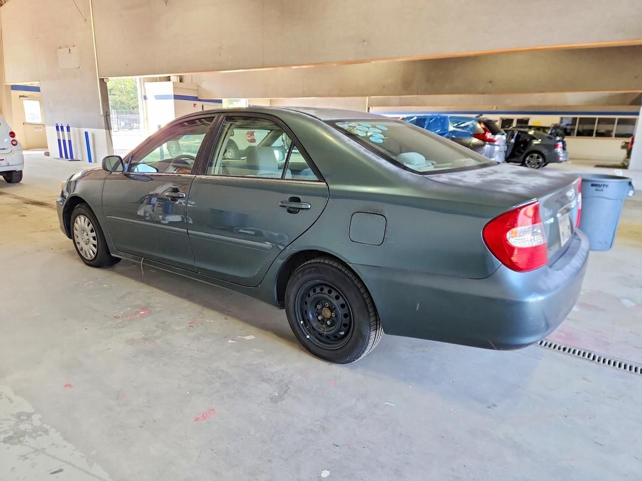 2004 TOYOTA CAMRY LE — Фото 2 из 12