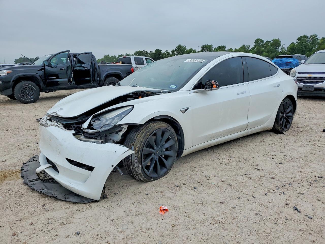 2019 TESLA MDL 3 5YJ3E1EB8KF194408