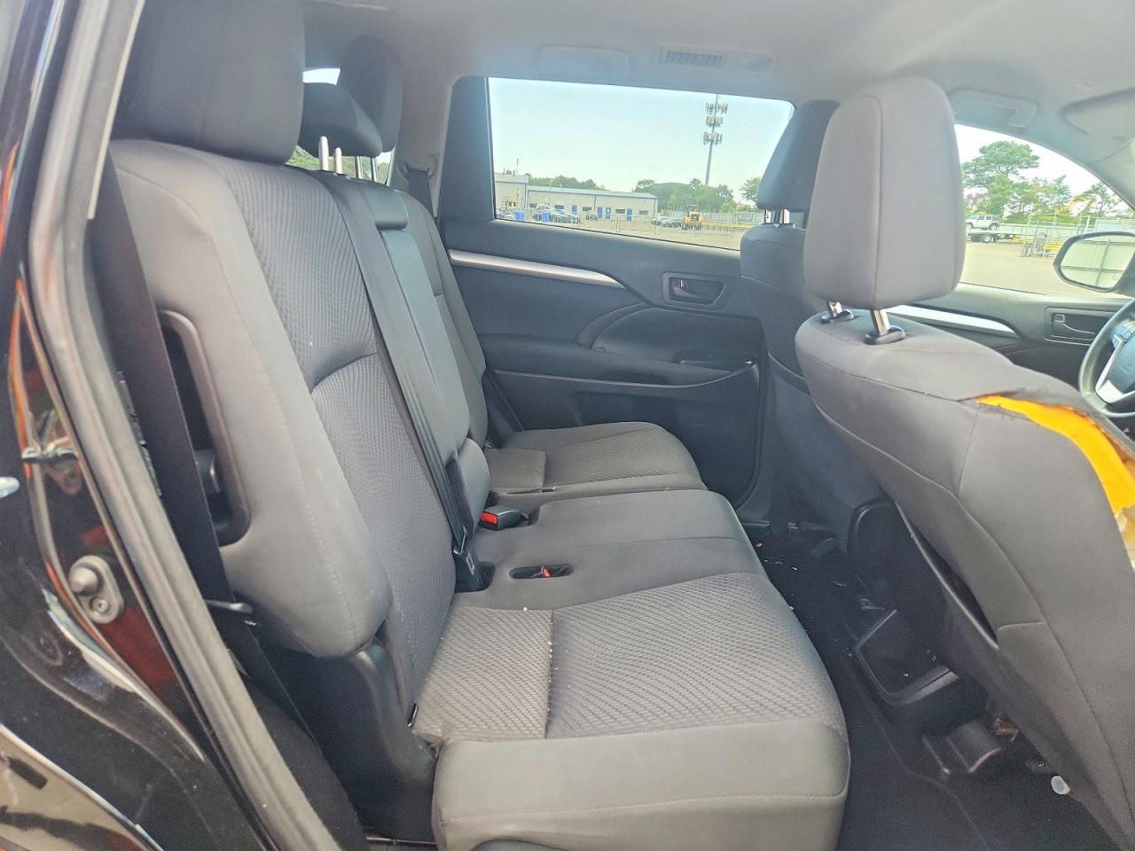 2018 TOYOTA HIGHLANDER LE — Фото 11 из 13