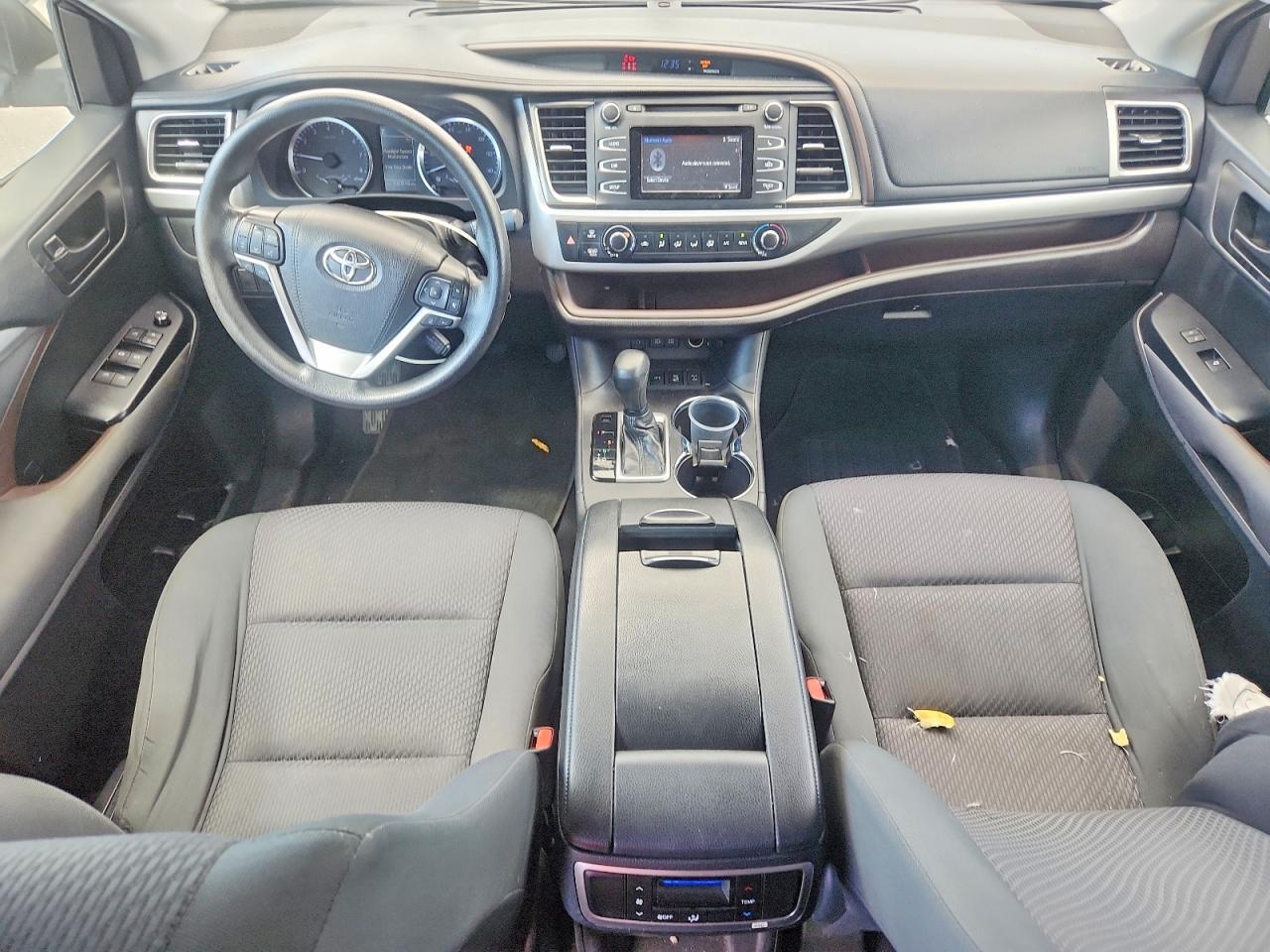 2018 TOYOTA HIGHLANDER LE — Фото 8 из 13