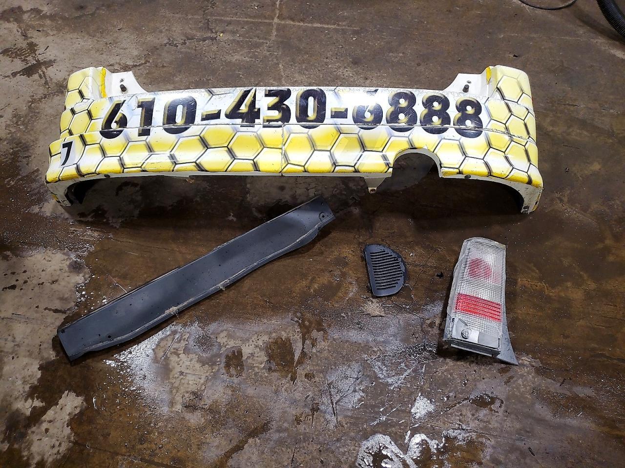 JTLKT324654029203 2005 SCION XB photo no. 12