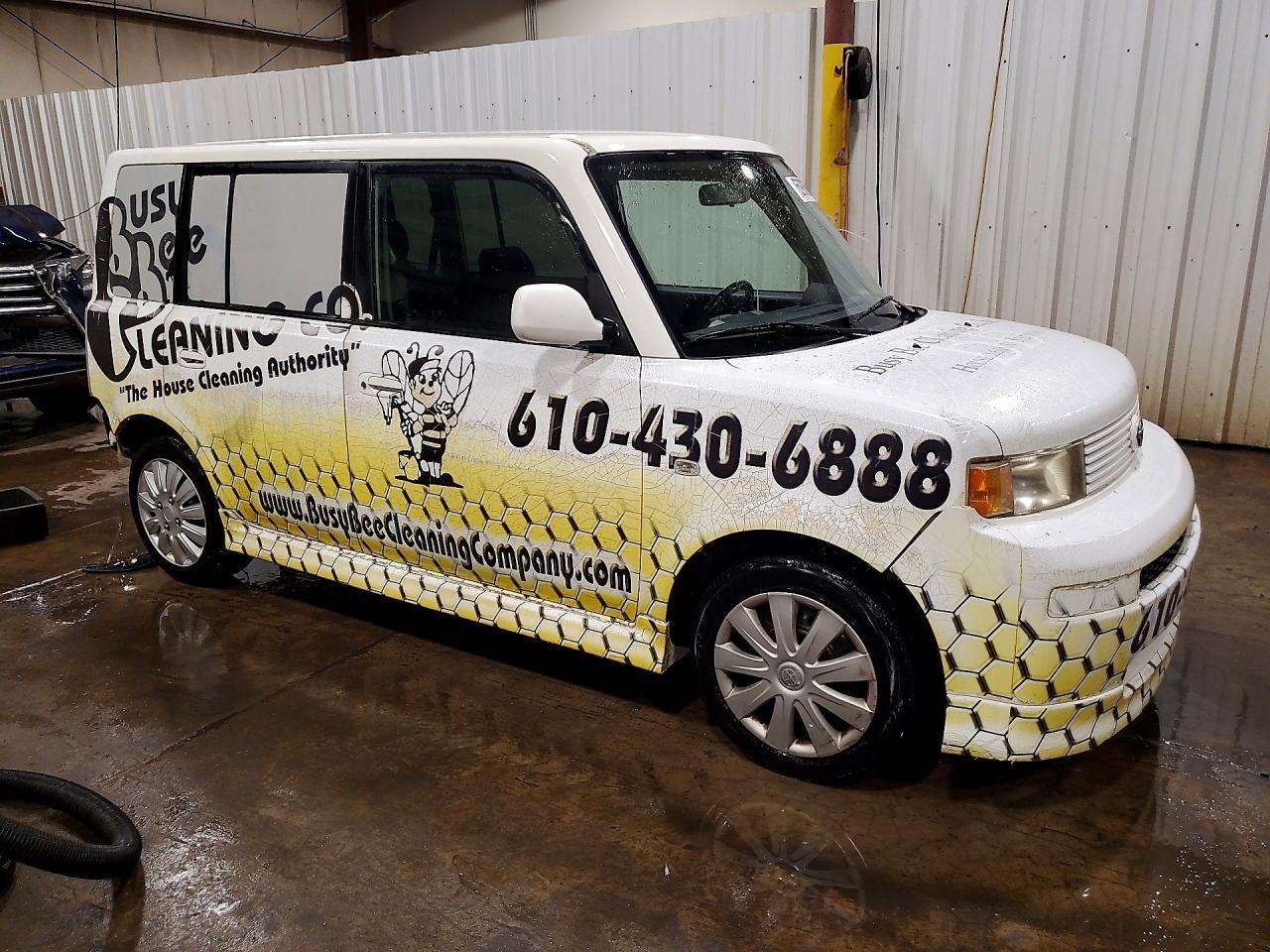 JTLKT324654029203 2005 SCION XB photo no. 4