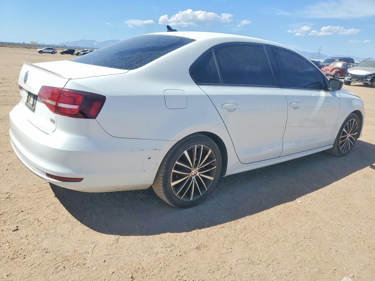 2016 VOLKSWAGEN JETTA SPORT — Фото 3 из 12