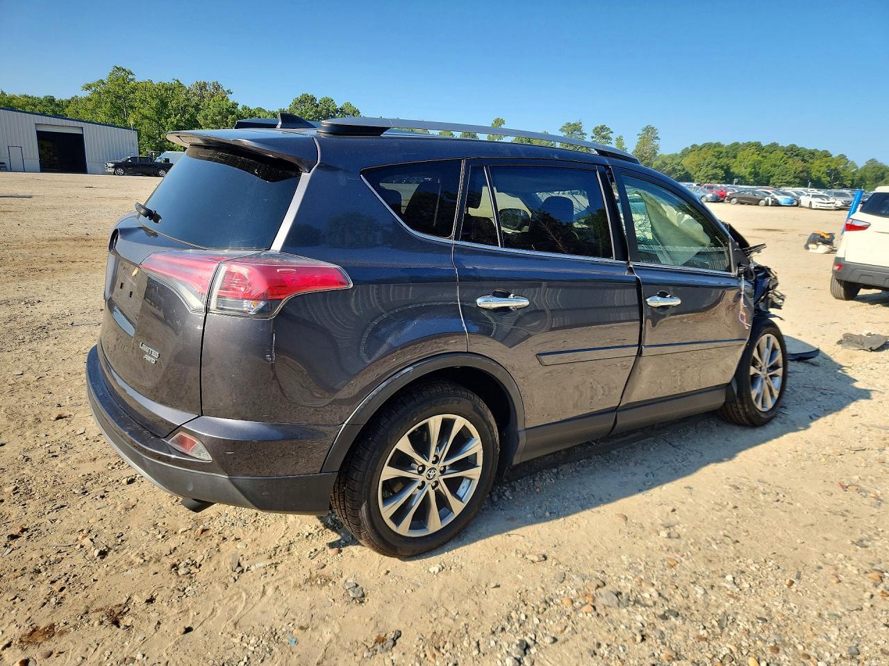 2017 TOYOTA RAV4 LIMITED — Фото 3 из 12
