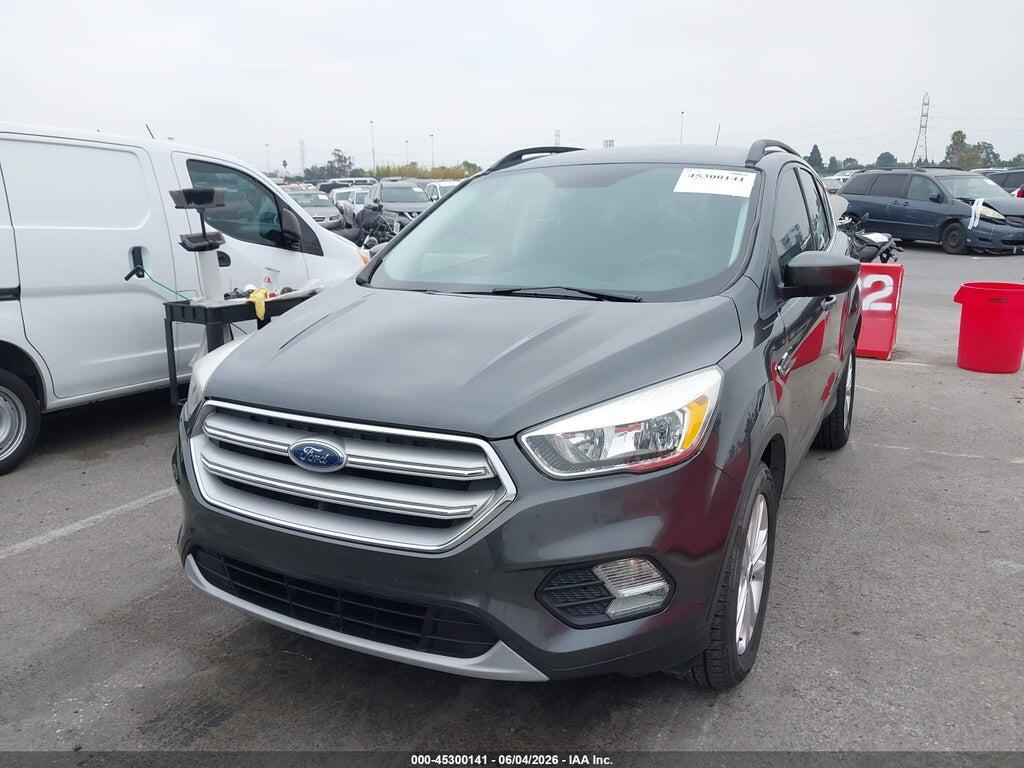 1FMCU9GD8JUB61099 2018 FORD ESCAPE photo no. 2