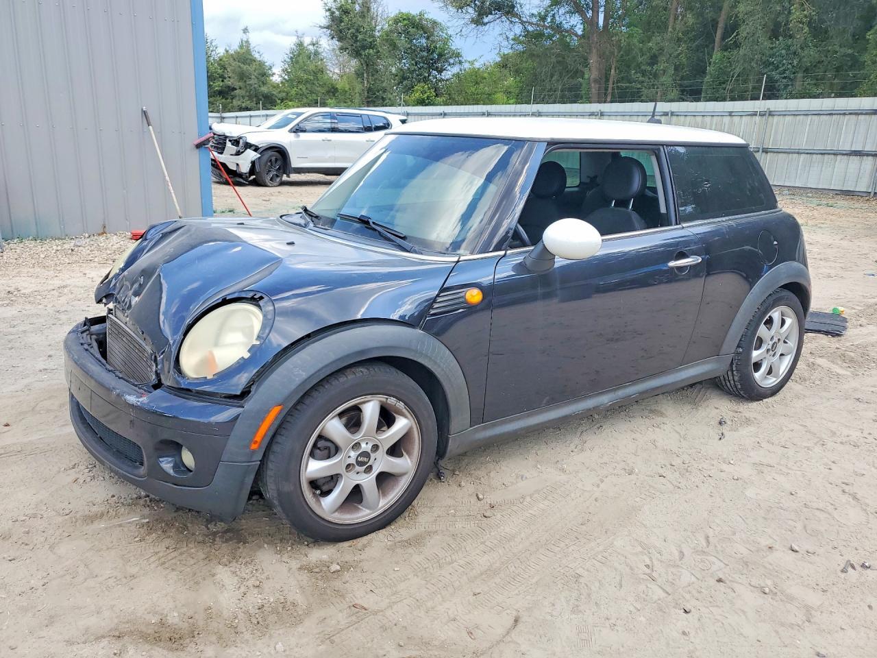 2007 MINI COOPER WMWMF33547TU62706