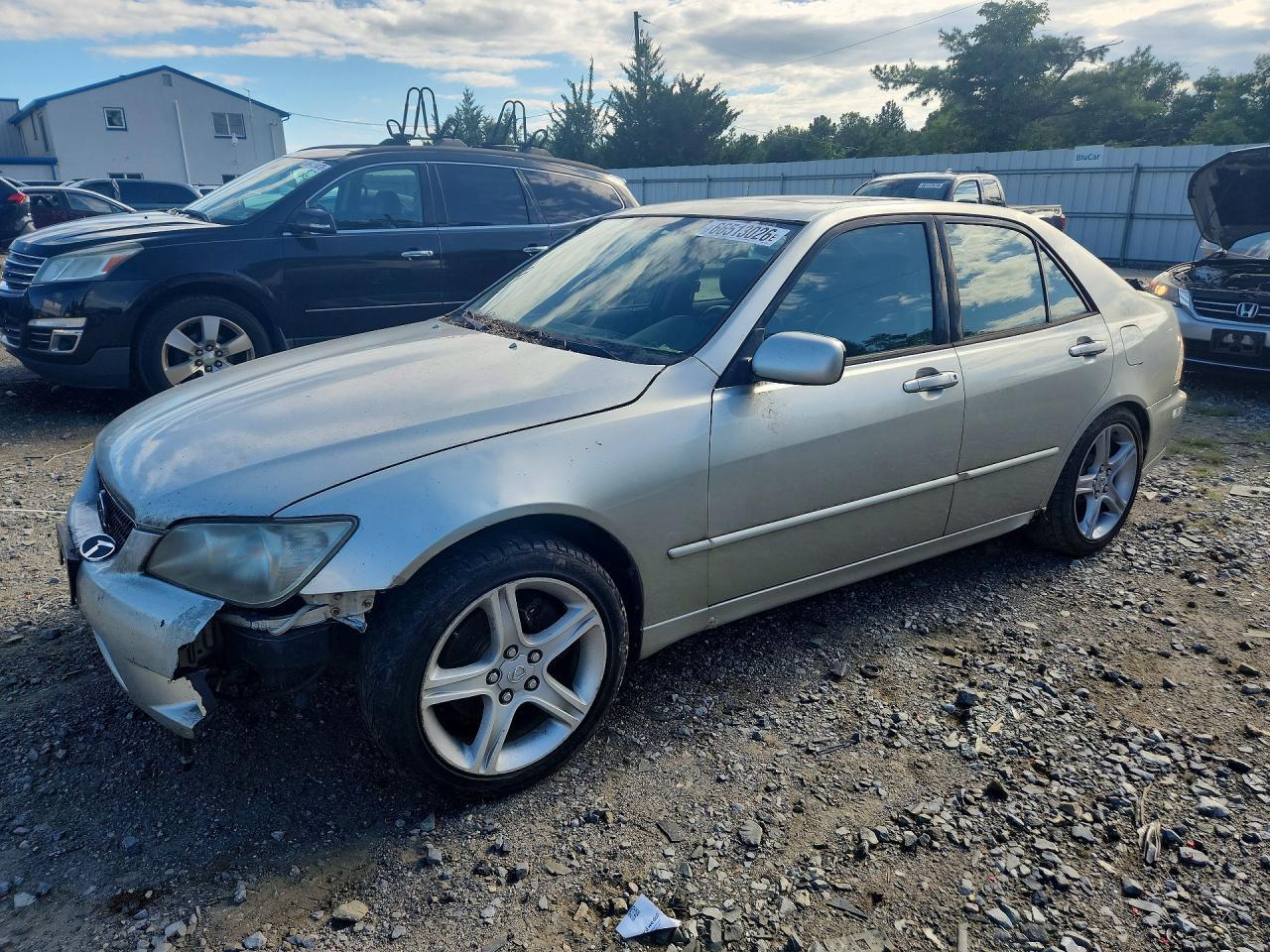 2003 LEXUS IS 300 JTHBD192X30079588