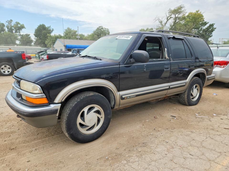1999 CHEVROLET BLAZER 1GNDT13W8X2203576
