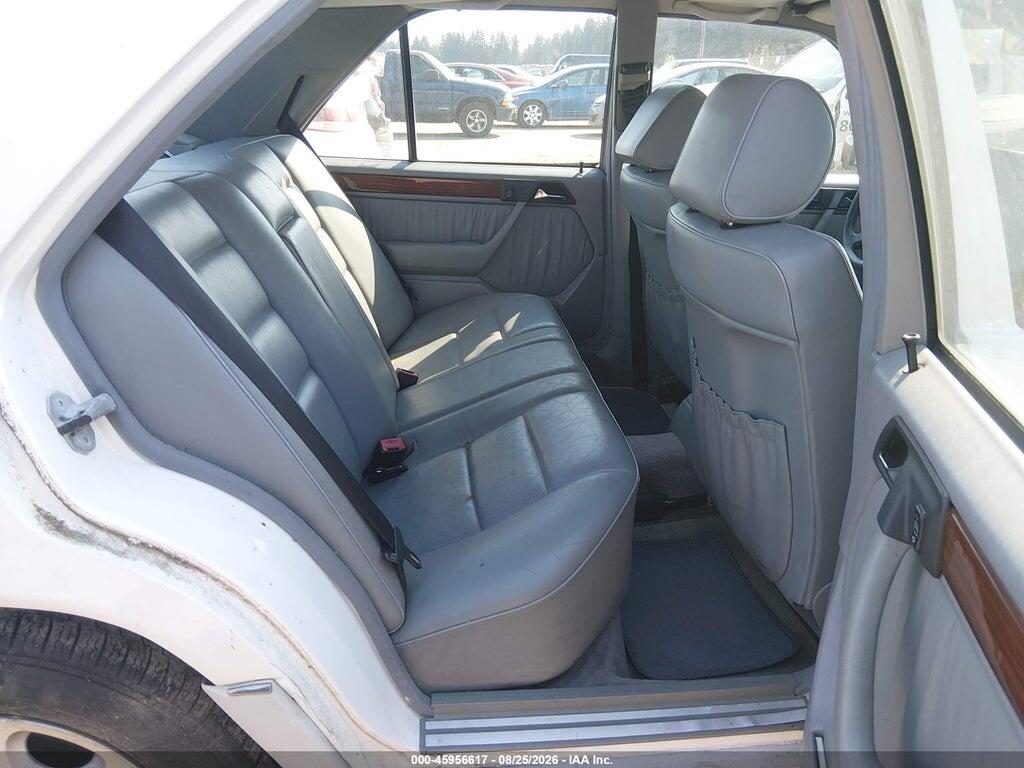 WDBEA32E6SC199701 1995 MERCEDES-BENZ E photo no. 8