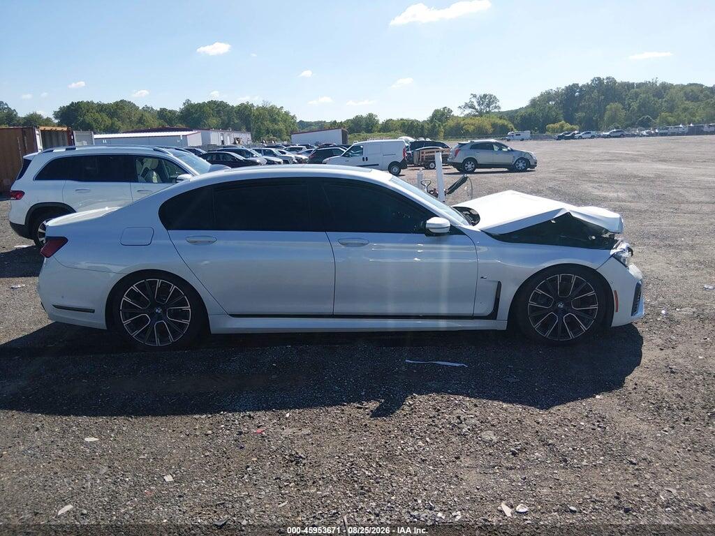 WBA7U2C01LGM27657 2020 BMW 750I photo no. 12
