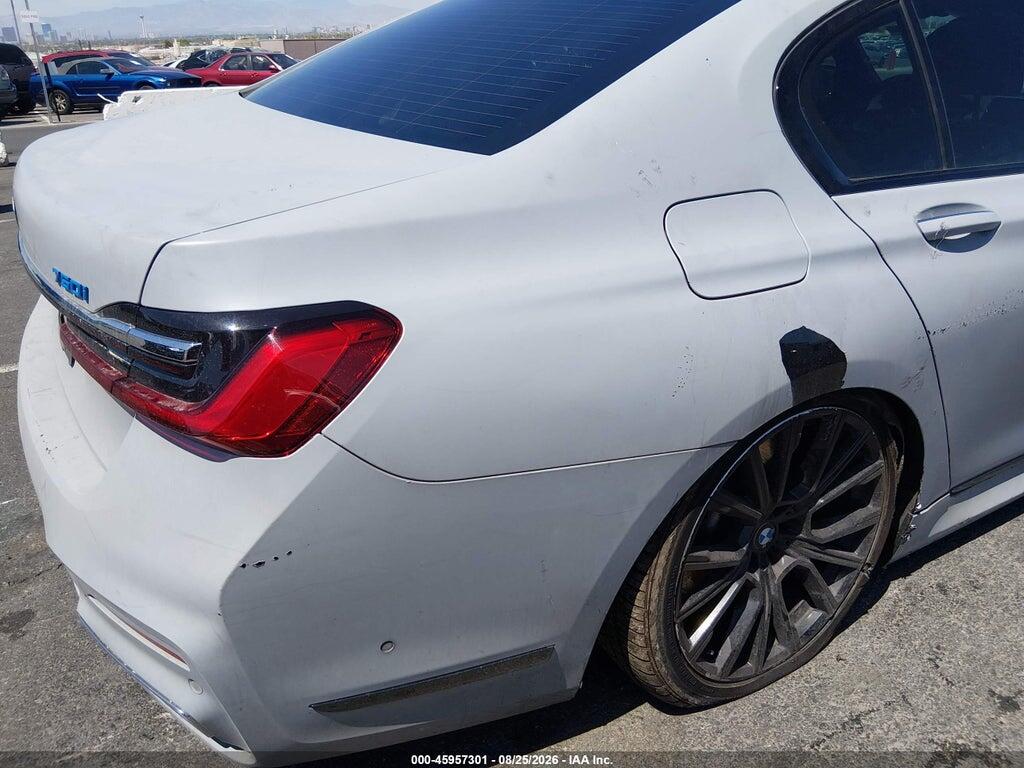 WBA7U2C01MCF12395 2021 BMW 750I photo no. 12