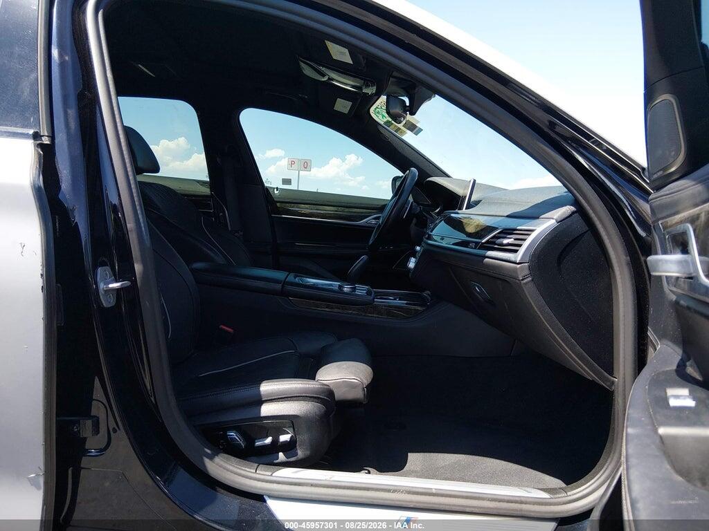 WBA7U2C01MCF12395 2021 BMW 750I photo no. 5