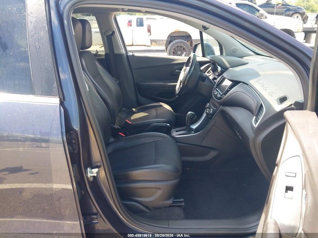 3GNCJPSB5KL226890 2019 CHEVROLET TRAX photo no. 5