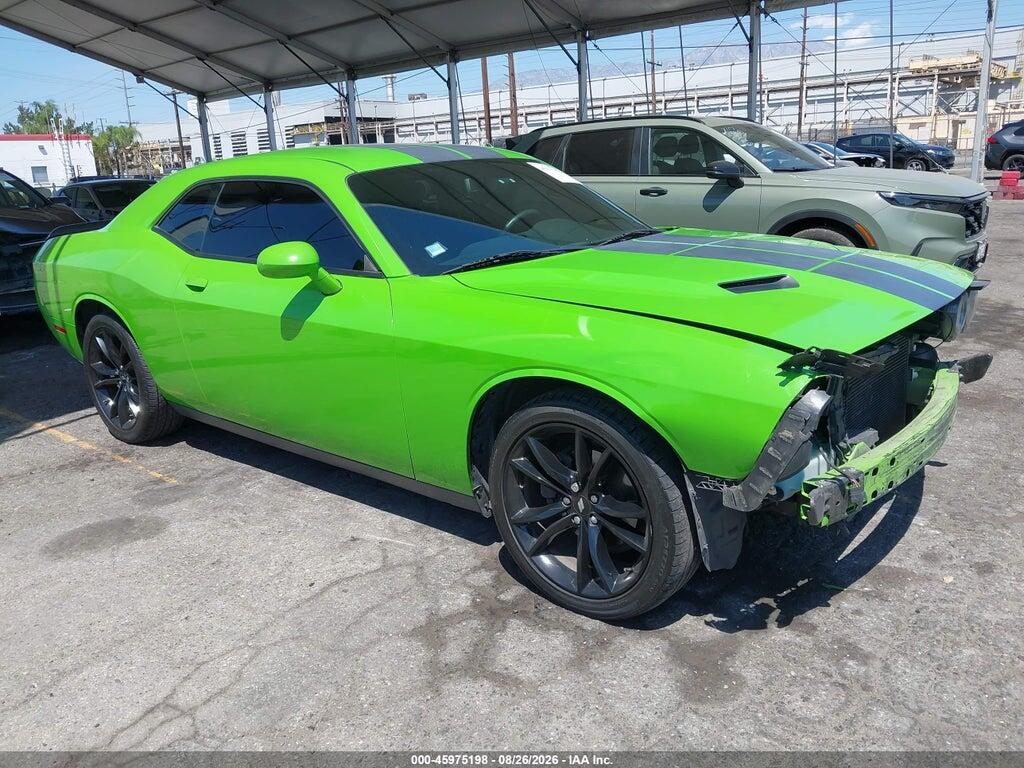2C3CDZAG6HH592646 2017 DODGE CHALLENGER photo no. 1