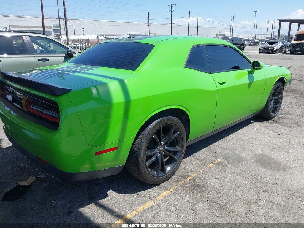 2C3CDZAG6HH592646 2017 DODGE CHALLENGER photo no. 4