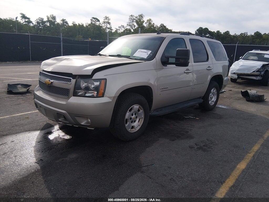 1GNSKBE0XDR288397 2013 CHEVROLET TAHOE photo no. 2