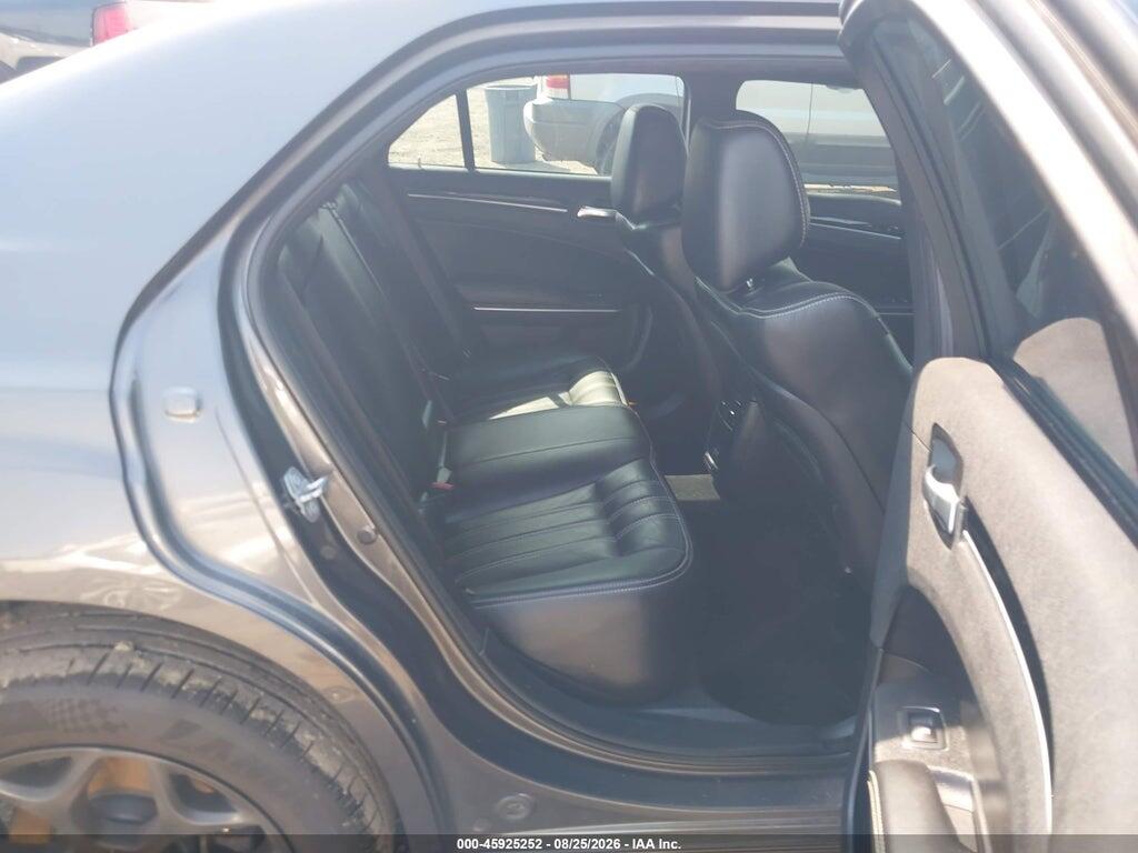 2C3CCAGG5KH586467 2019 CHRYSLER 300 photo no. 8