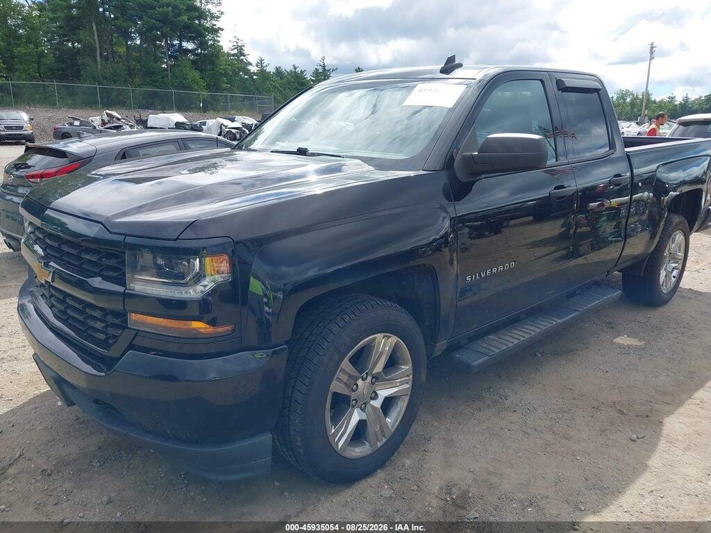 1GCVKPEC2JZ371010 2018 CHEVROLET SILVERADO 1500 photo no. 2